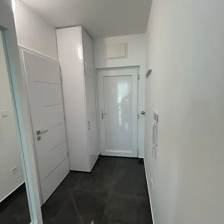 Horvath Apartment